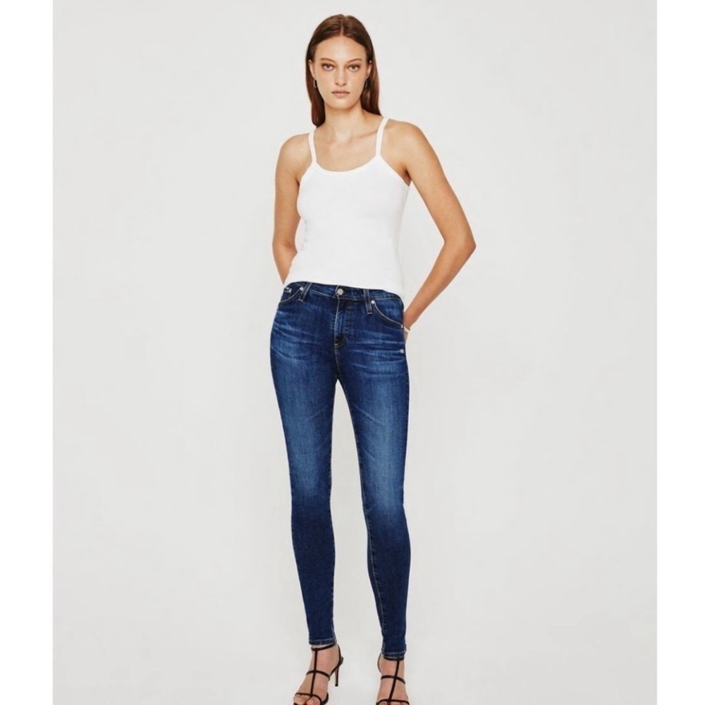NWOT “The Farrah” High Rise Skinny’s, Size 26